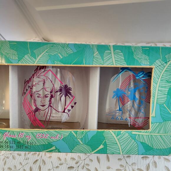 The Golden Girls Contour Glass Set - Picture 5 of 10